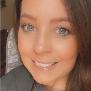 Meet your Posher, Stacie